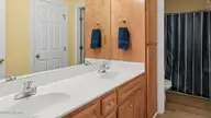 3916 Edgestone Court, Winterville, NC 28590 — 3-bedroom home in Vancroft, Winterville, NC, photo 24 of 38: 38-web-or-mls-3916 Edgewood Court-29