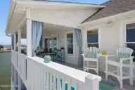 702 Roland Avenue, Surf City, NC 28445 — 4-bedroom waterfront home in Harbor Point, Surf City, NC, photo 18 of 57