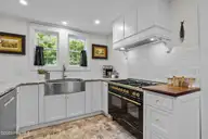 217 Turner Street, Beaufort, NC 28516 — 5-bedroom home, Beaufort, NC, photo 18 of 54: Kitchen