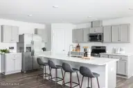 630 S Squires Run Lane, Richlands, NC 28574 — 3-bedroom home in Squires Run Village, Richlands, NC, photo 9 of 39: Kitchen