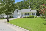 226 Monterey Circle, New Bern, NC 28562 — 3-bedroom home in Village in the Woods, New Bern, NC, photo 2 of 46: 2-web-or-mls-DSC_6952