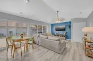 908 Summerlin Falls Court, Wilmington, NC 28412 — 3-bedroom townhome in Summerlin Falls, Wilmington, NC, photo 7 of 24