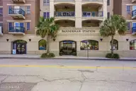 124 Walnut Street Apt 302, Wilmington, NC 28401 — 2-bedroom condo in Bannerman Station, Wilmington, NC, photo 3 of 61: 7_124_walnut_st_005