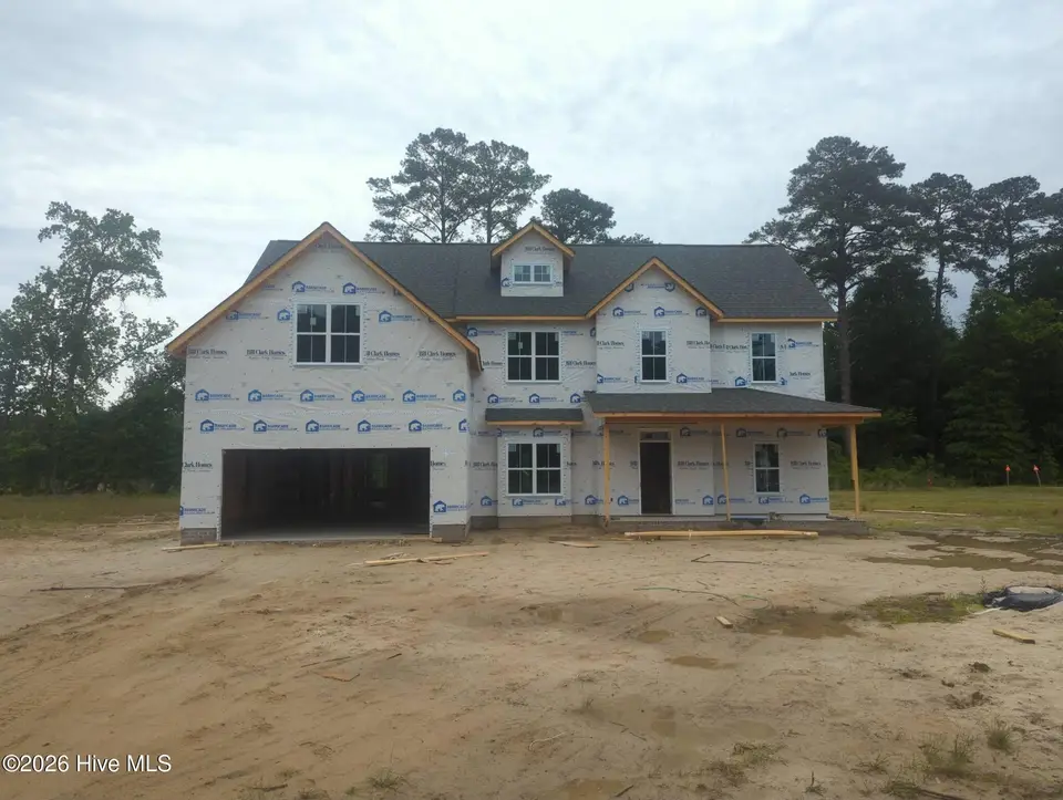 257 Shortleaf Drive, Grimesland, NC 27837 — 4-bedroom home in Kennedy's Crossing, Grimesland, NC, photo 1 of 39