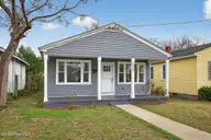 805 S 13th Street, Wilmington, NC 28401 — 2-bedroom home in Dawson-Castle Street, Wilmington, NC, photo 5 of 32: 805S13thStreet-3