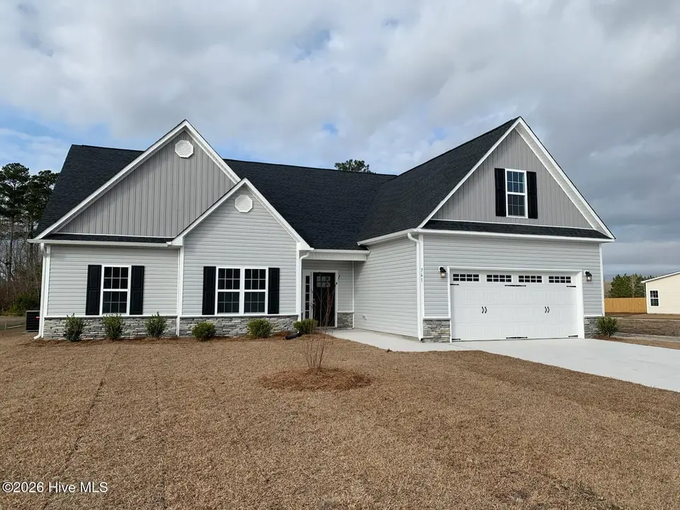 761 Secession Lane, Jacksonville, NC 28546 — 3-bedroom home in Stateside, Jacksonville, NC, photo 1 of 34: IMG_0777