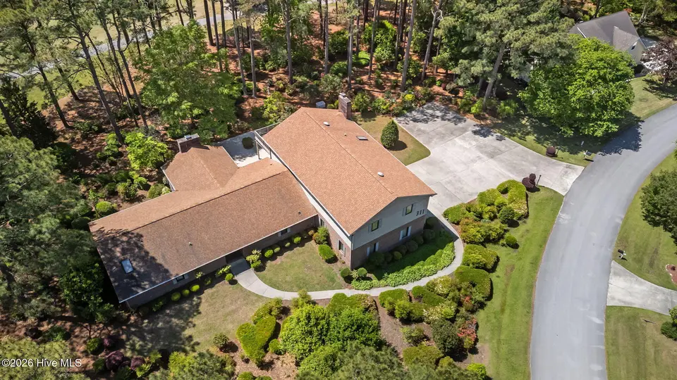 311 Lord Granville Drive, Morehead City, NC 28557 — 3-bedroom home in Brandywine Bay, Morehead City, NC, photo 1 of 53: Aerial