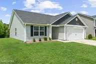 7125 Cameron Trace Drive, Wilmington, NC 28411 — 3-bedroom home in Cameron Trace, Wilmington, NC, photo 2 of 37