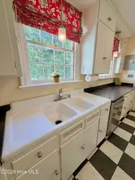 1009 Rhem Street, Kinston, NC 28501 — 3-bedroom home, Kinston, NC, photo 20 of 60: IMG_2821