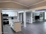 305 E Oak Street, Lake Waccamaw, NC 28450 — 3-bedroom home, Lake Waccamaw, NC, photo 11 of 44: Kitchen