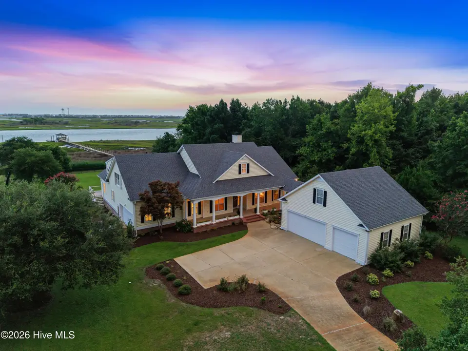 99 Sound View Drive N, Hampstead, NC 28443 — 4-bedroom waterfront home in Belvedere Plantation, Hampstead, NC, photo 1 of 73