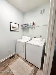 808 N 5th Avenue, Wilmington, NC 28401 — 6-bedroom home, Wilmington, NC, photo 13 of 31: 15 - laundry