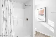 620 S Squires Run Lane, Richlands, NC 28574 — 4-bedroom home in Squires Run Village, Richlands, NC, photo 23 of 40: Master Bathroom