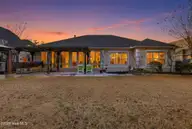 5307 Leisure Circle, Wilmington, NC 28409 — 3-bedroom waterfront home in Helms Port, Wilmington, NC, photo 3 of 55: 36_5307_leisure_cir_0036