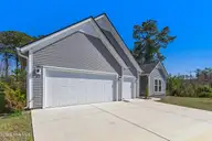 57 Eagle Claw Drive, Calabash, NC 28467 — 3-bedroom home in Eagle Run, Calabash, NC, photo 2 of 39: 57 Eagle Claw Drive