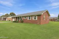 367 Second Street, Ayden, NC 28513 — 3-bedroom home, Ayden, NC, photo 5 of 41: 5-web-or-mls-BLS_0188