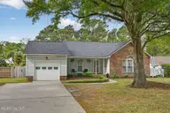 1500 Grove Point Road, Wilmington, NC 28409 — 3-bedroom home in Grove Point, Wilmington, NC, photo 2 of 48: 1500GrovePointRoad-1
