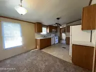 179 Aberdeen Lane, Jacksonville, NC 28540 — 3-bedroom manufactured home in Aberdeen Acres, Jacksonville, NC, photo 10 of 30: IMG_2658