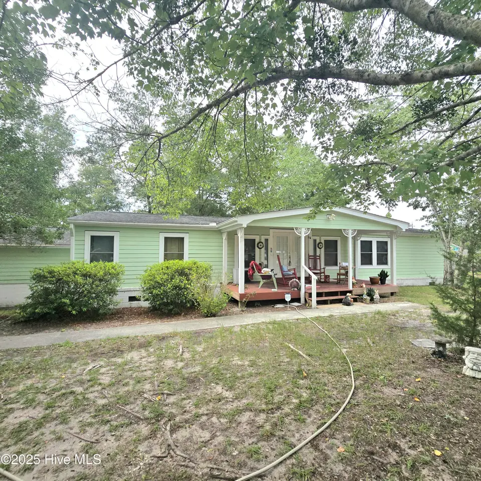 206 Holden Road, Holly Ridge, NC 28445 — 3-bedroom manufactured home, Holly Ridge, NC, photo 1 of 30: Front House
