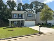 254 Lake Tyler Drive, New Bern, NC 28560 — 3-bedroom home in Tyler, Home on the Lake, New Bern, NC, photo 1 of 23: 254 lake tyler