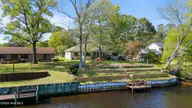 220 Shoreline Drive, New Bern, NC 28562 — 4-bedroom waterfront home in River Bend, New Bern, NC, photo 23 of 70: tempImage2D9PMd