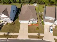 326 Edgewater Way, Surf City, NC 28445 — 3-bedroom home in Waterside, Surf City, NC, photo 16 of 62: 16-web-or-mls-16 - Copy