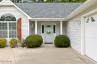 405 Jasmine N, Swansboro, NC 28584 — 2-bedroom condo in The Villages at Swansboro, Swansboro, NC, photo 4 of 40