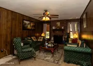 207 E Willowood Lane, Jacksonville, NC 28546 — 3-bedroom home in Brynn Marr, Jacksonville, NC, photo 6 of 11