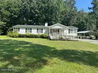 98 Lanier Avenue, Rocky Point, NC 28457 — 3-bedroom manufactured home in Pine Oak Estates, Rocky Point, NC, photo 1 of 4