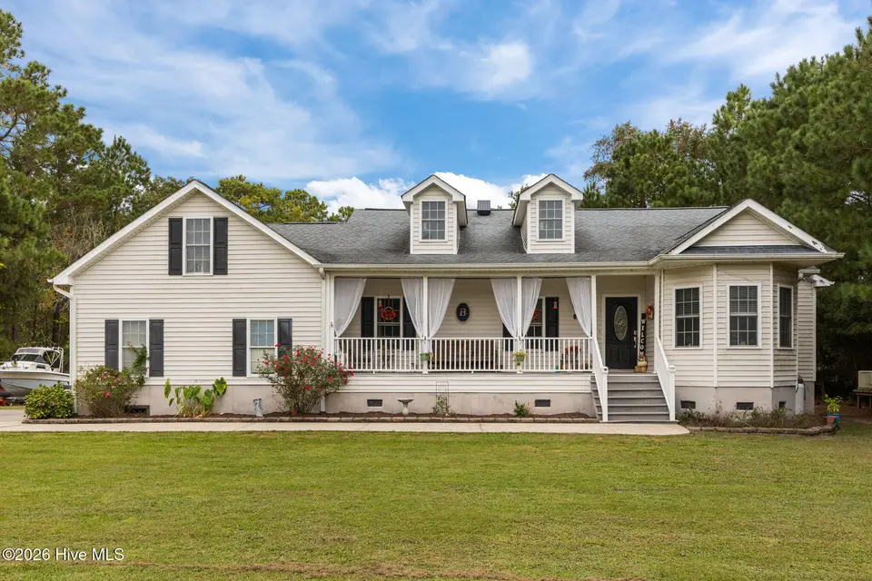 75 Seaview Court, Bath, NC 27808 — 3-bedroom waterfront home in Carolina Shores, Bath, NC, photo 1 of 44: front of the house