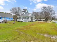 538 Harbor Drive SE, Bolivia, NC 28422 — 2-bedroom waterfront home in Sunset Harbor, Bolivia, NC, photo 6 of 79: 538Harbor DrSE - 10