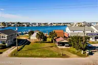 519 Atlantic Beach Causeway, Atlantic Beach, NC 28512 — 3-bedroom waterfront manufactured home in Sound View Isles, Atlantic Beach, NC, photo 22 of 38: 519 Atlantic Beach Cswy