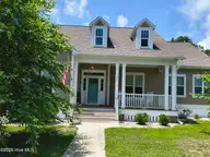 104 Queens Harbor Drive, Swansboro, NC 28584 — 4-bedroom waterfront home in Queens Harbor, Swansboro, NC, photo 1 of 50