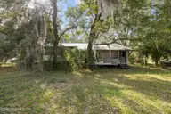 440 Village Drive, Beaufort, NC 28516 — 4-bedroom waterfront home in Sportsman Village, Beaufort, NC, photo 7 of 49: 440 Village Drive, Beaufort, NC 28516