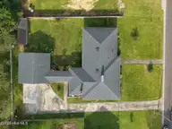 109 W 13th Street, Washington, NC 27889 — 3-bedroom home, Washington, NC, photo 10 of 54: 9-web-or-mls-DJI_20261009101139_0006_D