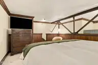 500 Arendell Street, Morehead City, NC 28557 — 6-bedroom home, Morehead City, NC, photo 22 of 78: Residence Loft Bedroom