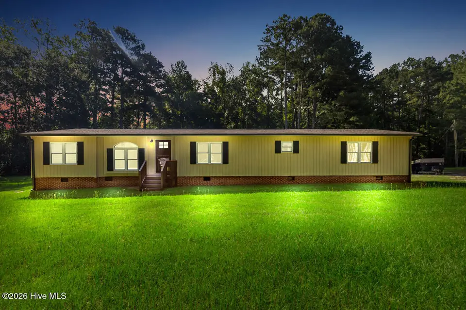 206 Tierra Lane, West End, NC 27376 — 4-bedroom manufactured home, West End, NC, photo 1 of 43: Exterior