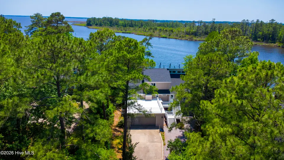5616 Gondolier Drive, New Bern, NC 28560 — 4-bedroom waterfront home in Fairfield Harbour, New Bern, NC, photo 1 of 75: 5616 Gondolier Drive, New Bern