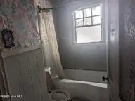 112 N Secrest Street, Kinston, NC 28501 — 2-bedroom home, Kinston, NC, photo 9 of 13: bath