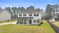 519 Aberdineshire Court, Hubert, NC 28539 — 4-bedroom home in Queens Creek, Hubert, NC, photo 3 of 41: aberdineshire-3