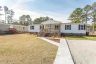 423 Gray Drive SW, Shallotte, NC 28470 — 3-bedroom manufactured home in Sherrow Estates, Shallotte, NC, photo 3 of 38