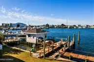 519 Atlantic Beach Causeway, Atlantic Beach, NC 28512 — 3-bedroom waterfront manufactured home in Sound View Isles, Atlantic Beach, NC, photo 2 of 38: 519 Atlantic Beach Cswy