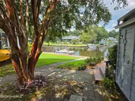 8 Harbour Walk 8, New Bern, NC 28562 — 2-bedroom waterfront townhome in River Bend, New Bern, NC, photo 2 of 30