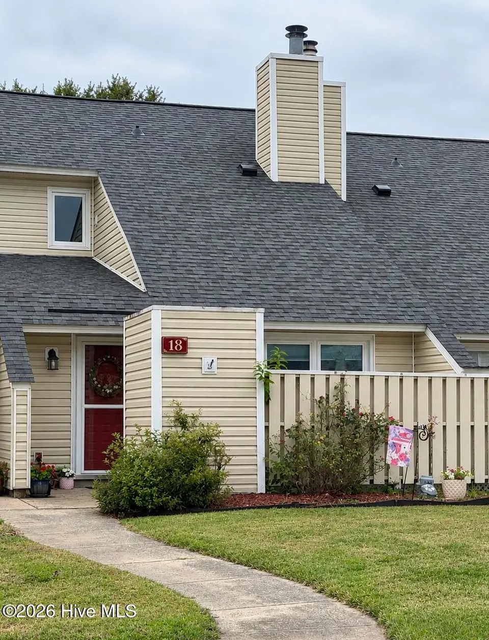 18 Pillory Circle, New Bern, NC 28562 — 3-bedroom townhome in River Bend, New Bern, NC, photo 1 of 1: 18 Pillory Circle, New Bern, NC 28562