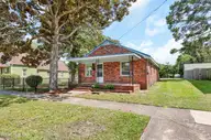 1314 Queen Street, Wilmington, NC 28401 — 3-bedroom home in Dawson-Castle Street, Wilmington, NC, photo 3 of 29: 003_img_9034_737