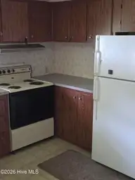 708 Elma Drive, Kinston, NC 28501 — manufactured home, Kinston, NC, photo 11 of 12: Kitchen