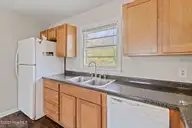 144 Jupiter Trail, Jacksonville, NC 28546 — 3-bedroom home in Half Moon Heights, Jacksonville, NC, photo 14 of 46: 14-web-or-mls-144 Jupiter Trail 27