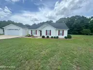 124 Stockbridge Drive, Selma, NC 27576 — 3-bedroom home, Selma, NC, photo 2 of 25: IMG_8415