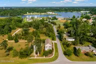73 Court Street, Jacksonville, NC 28540 — 3-bedroom townhome in Osprey Pointe, Jacksonville, NC, photo 4 of 50