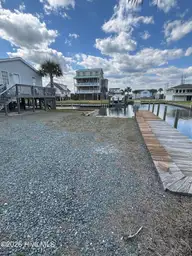 1611 New River Inlet Road, North Topsail Beach, NC 28460 — 5-bedroom waterfront home in Galleon Bay, North Topsail Beach, NC, photo 18 of 71: IMG_3254